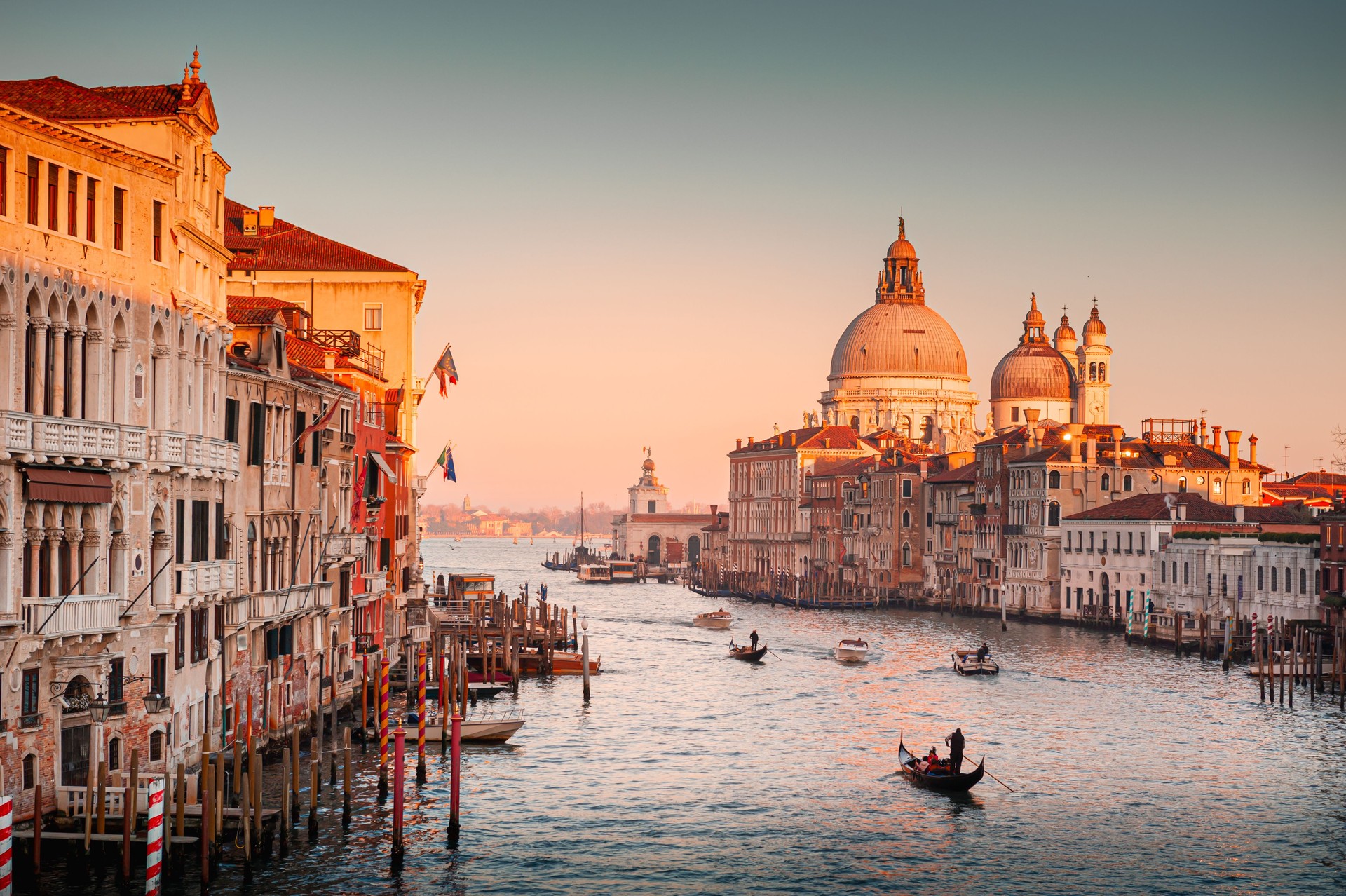 Canal Grande e Basilica santa Maria della Salute a Venezia
